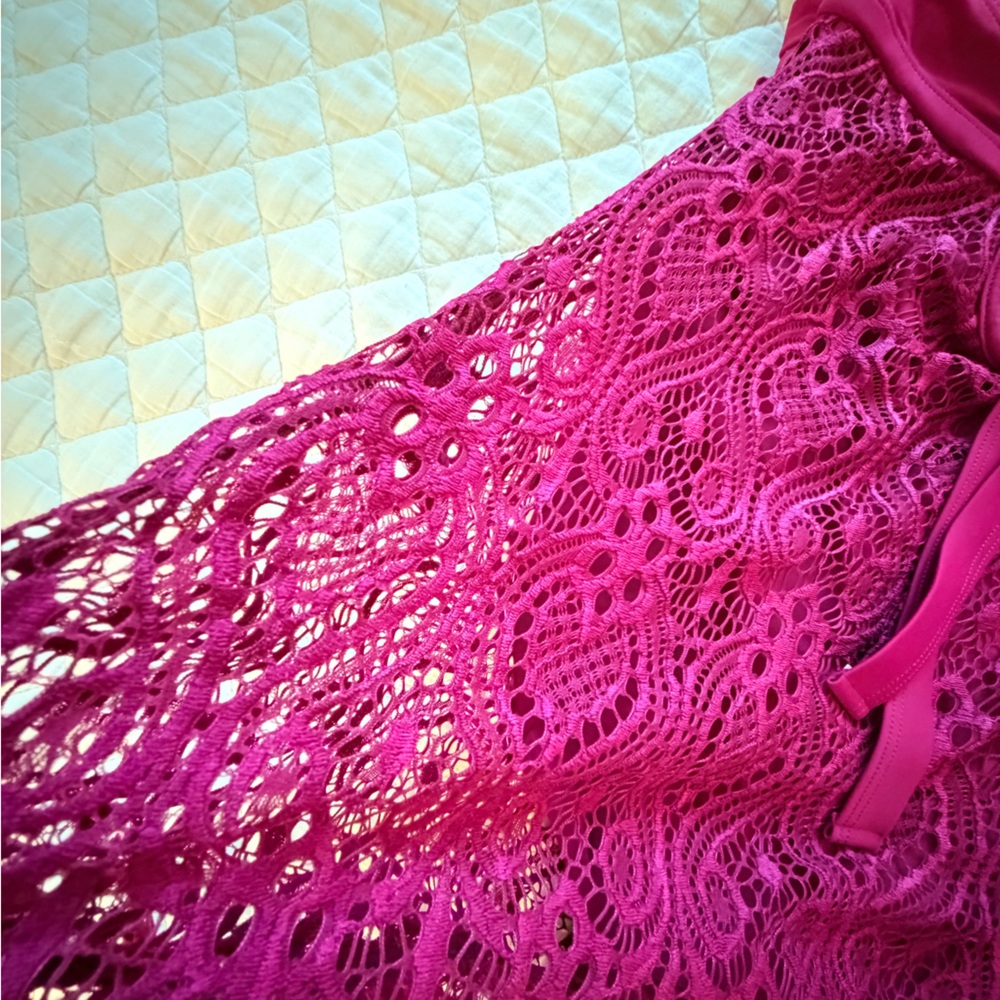Red Lace Overlay Swim Suit - Picture 5 of 6